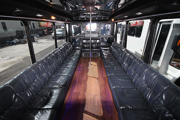 limo buses with modern amenities